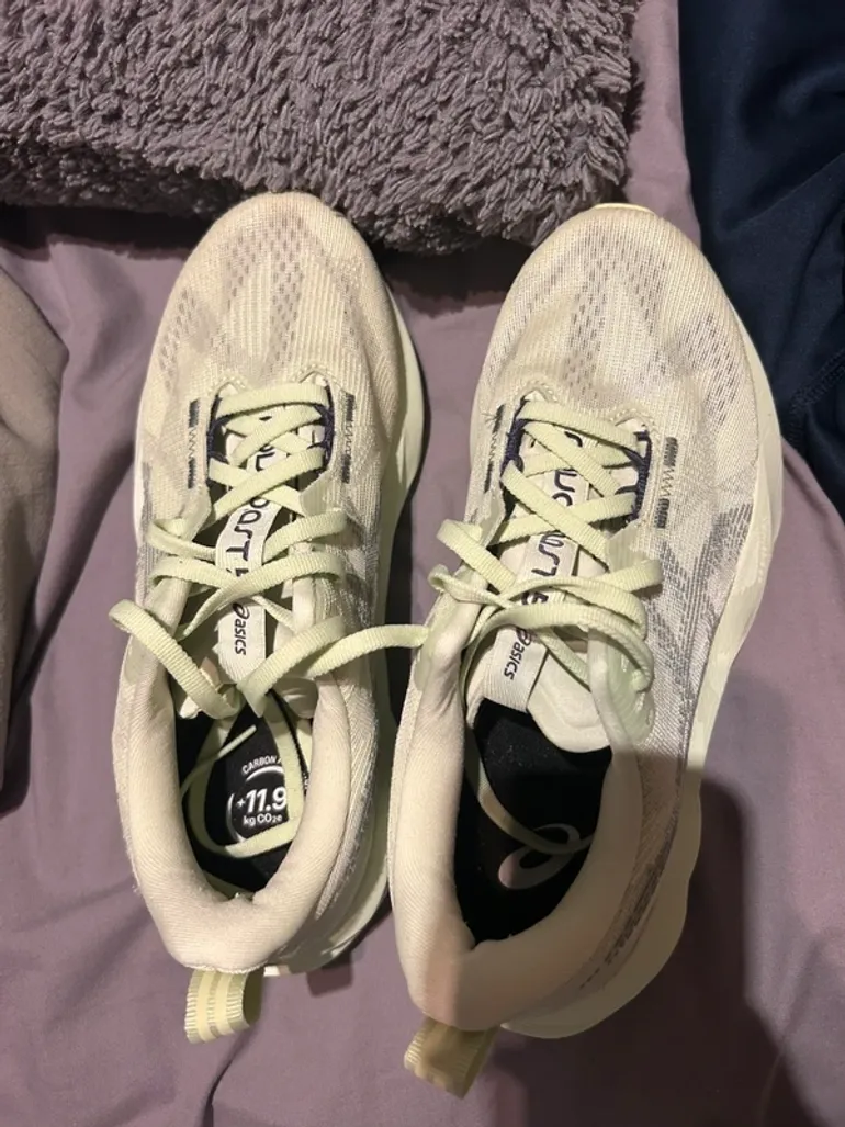 Used Asics Novablast bike — image 2 of 5