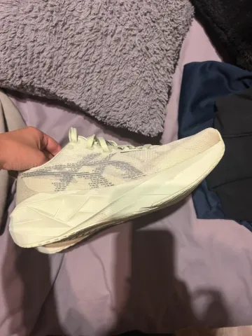 Used Asics Novablast bike — image 4 of 5