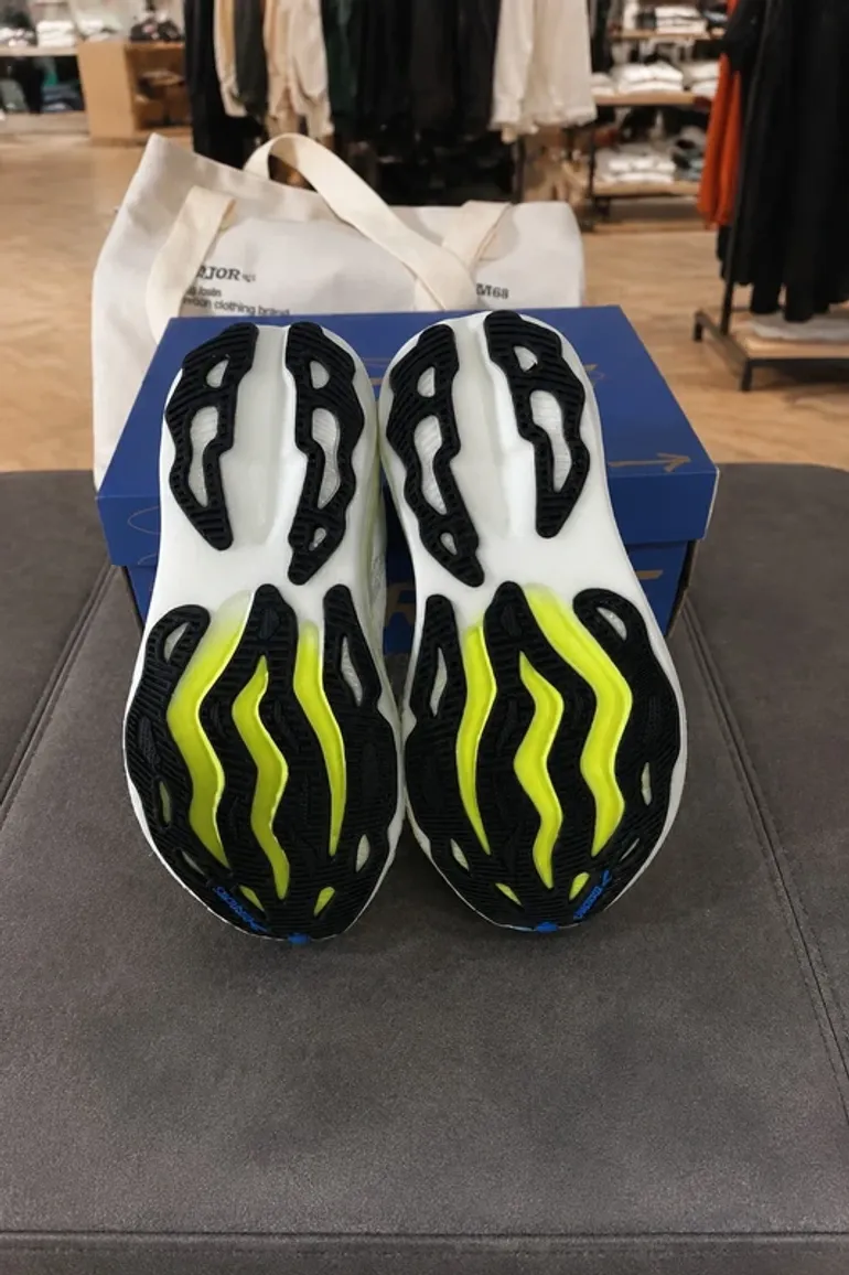 Gebrauchtes Hoka Bondi 9 bike — Bild 2 von 5