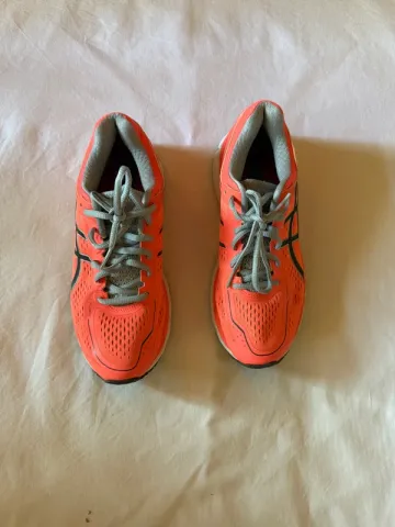 Used Asics Gel Kayano 22 bike — image 1 of 4