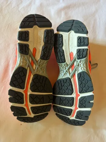 Used Asics Gel Kayano 22 bike — image 4 of 4