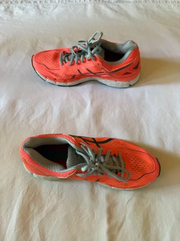 Used Asics Gel Kayano 22 bike — image 2 of 4