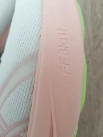 Used Asics Running Shoes bike — image 3 of 5