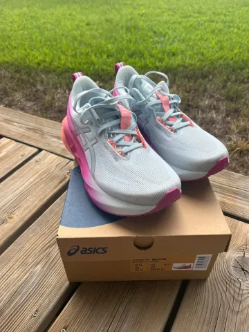 Używany Asics Novablast 5 bike — zdjęcie 5 z 6