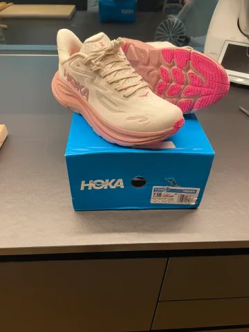 Hoka Clifton 10 bike d'occasion — image 1 sur 8