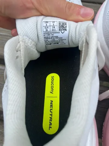 Used Saucony Ride 19 bike — image 5 of 7
