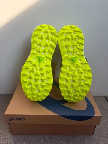 Used Asics Gel Trabuco 12 bike — image 4 of 5