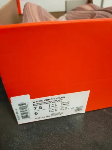 Used Nike Vomero Plus bike — image 10 of 10