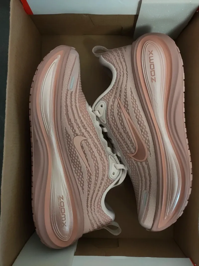 Nike Vomero Plus Running Shoes d'occasion