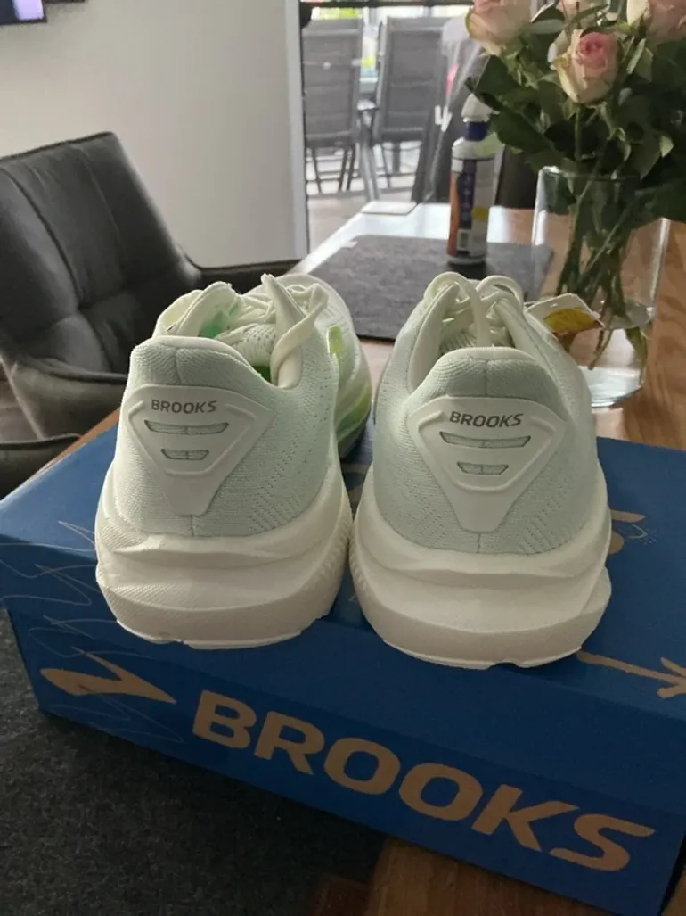 Used Brooks Ghost 17 bike — image 5 of 5