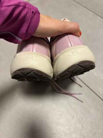 Used Asics Gel-Venture 11 bike — image 3 of 6