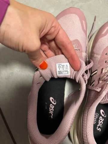 Used Asics Gel-Venture 11 bike — image 6 of 6