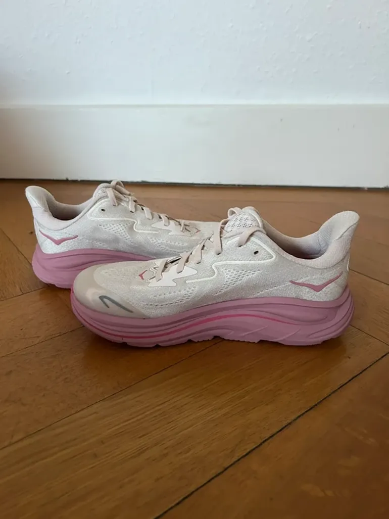Hoka Clifton 10 bike d'occasion — image 4 sur 8