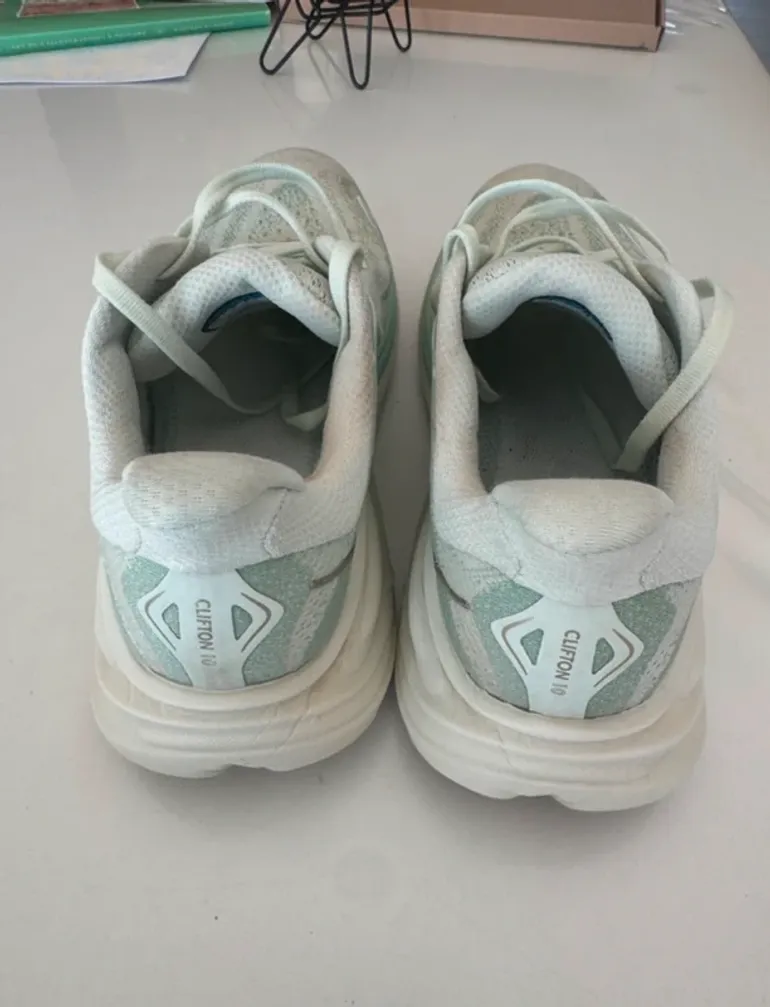 Hoka Clifton 10 bike d'occasion — image 4 sur 6