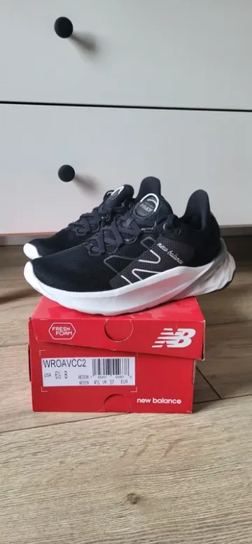 Used New Balance Roav bike — image 1 of 4
