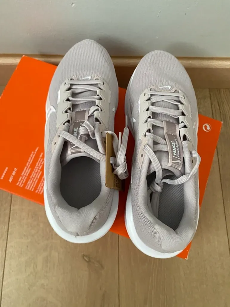 Tweedehands Nike Downshifter 13 bike — afbeelding 4 van 6