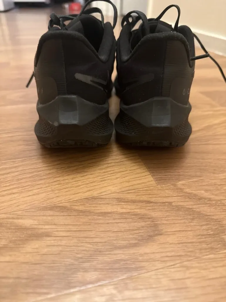 Used Nike Sneaker bike — image 3 of 8