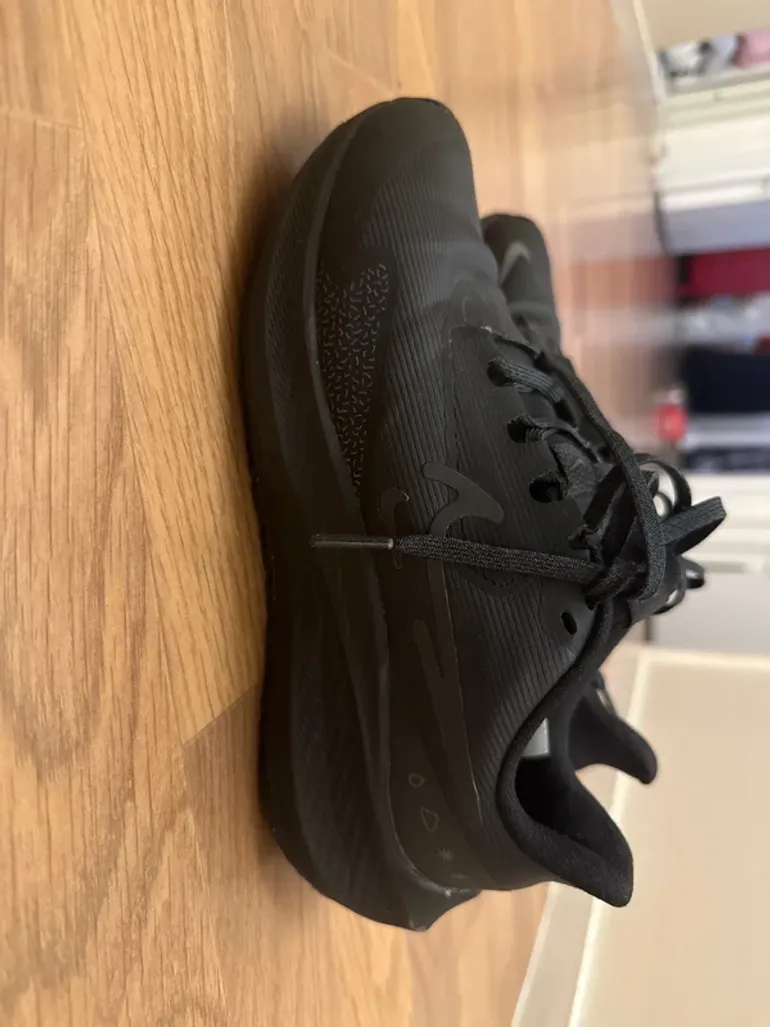 Used Nike Sneaker bike — image 2 of 8