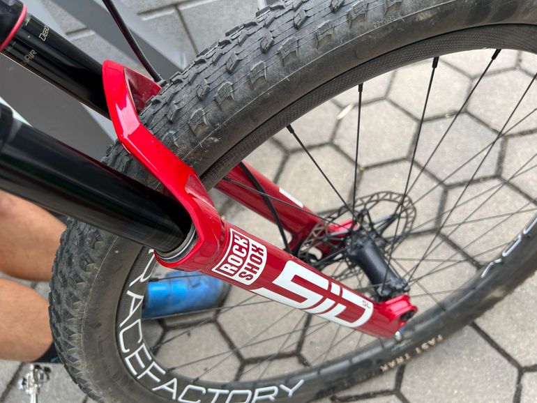Brugt Rock Shox Sid ultimate SL Flight attandend 2025 bike — billede 6 af 7