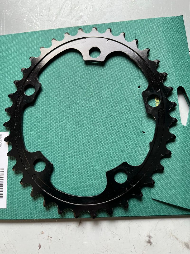 Używany Absoluteblack Plateau Oval Route Drivetrain & Pedals