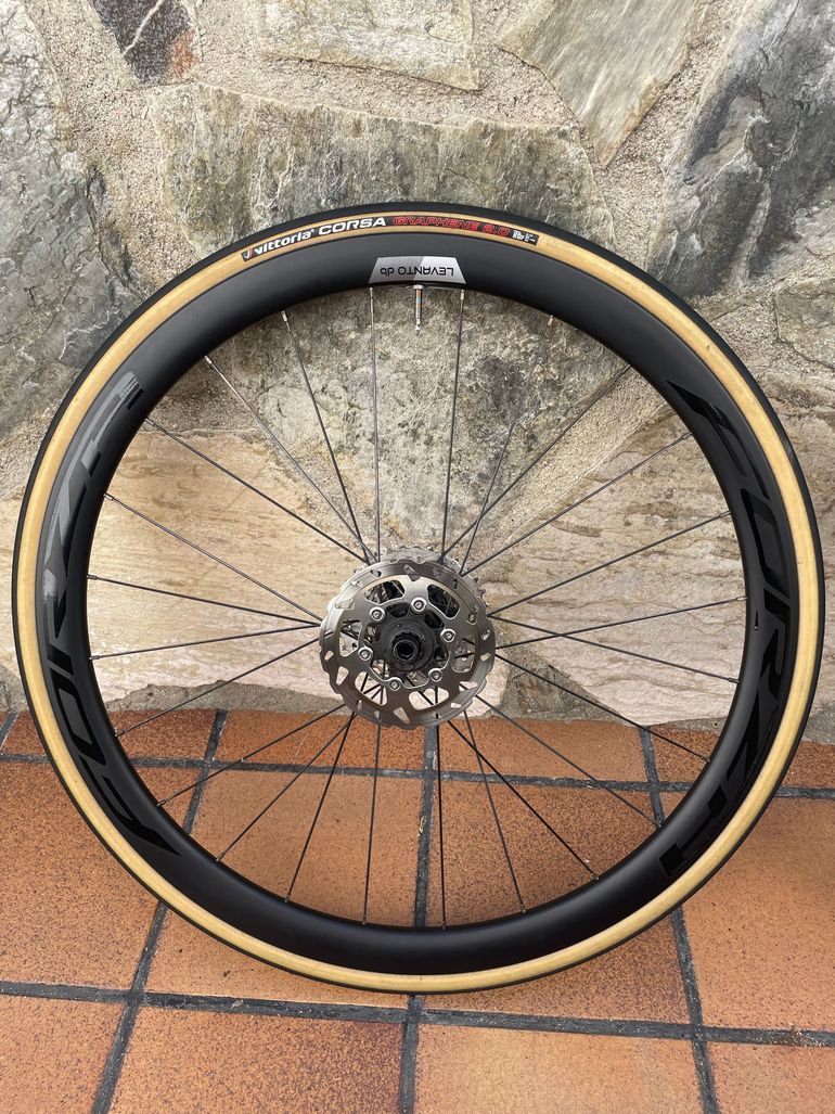 FORZA Carbon Road Wheels bike d'occasion — image 6 sur 8