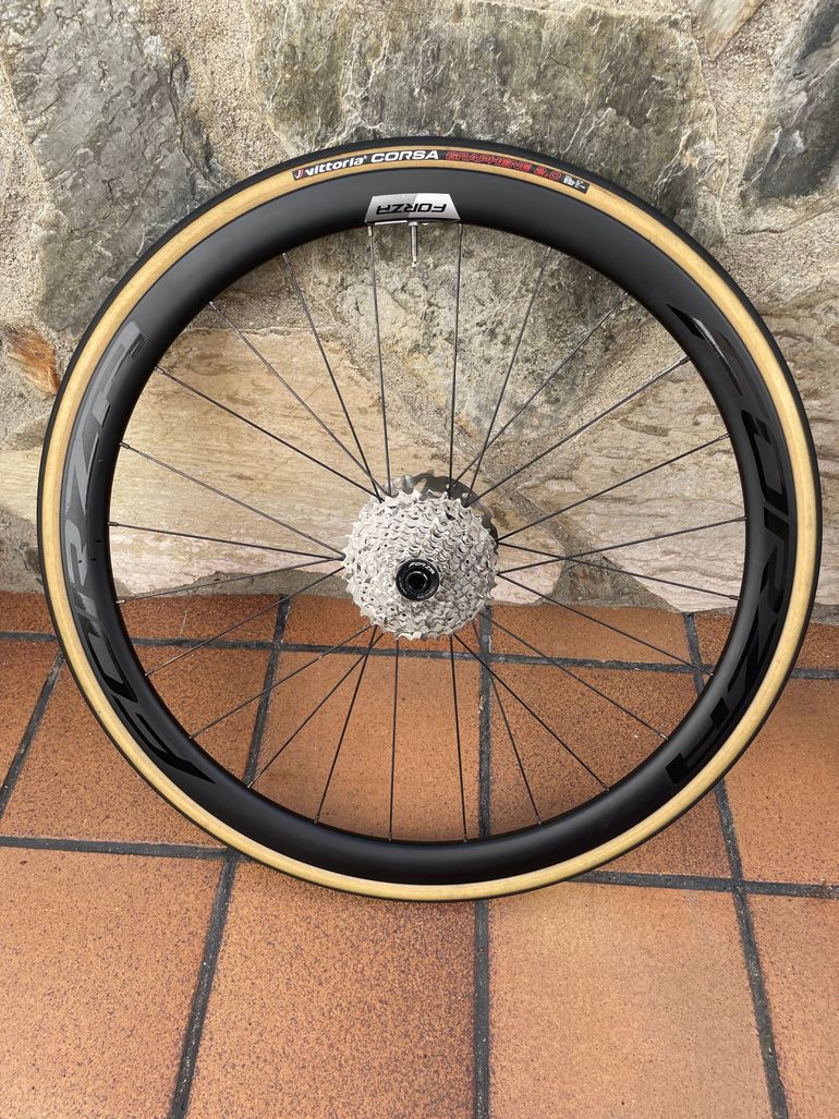 FORZA Carbon Road Wheels bike d'occasion — image 4 sur 8