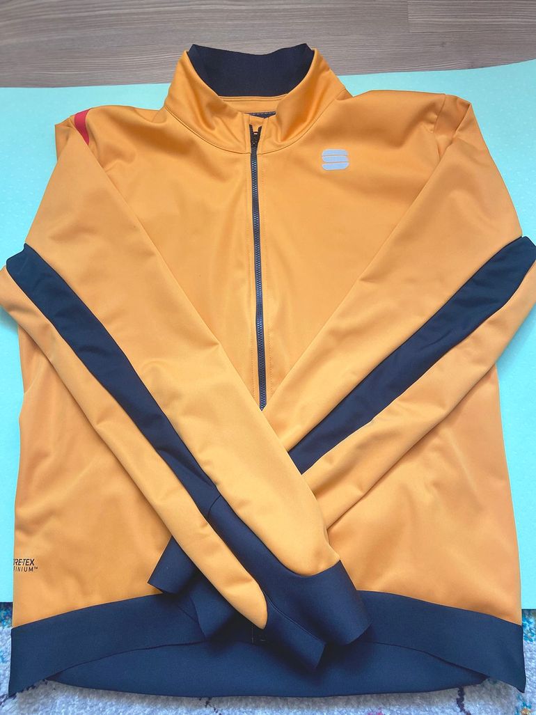 Sportful Fiandre Pro Medium windproof jacket, Infinium Gore-Tex bike usato — immagine 2 di 8