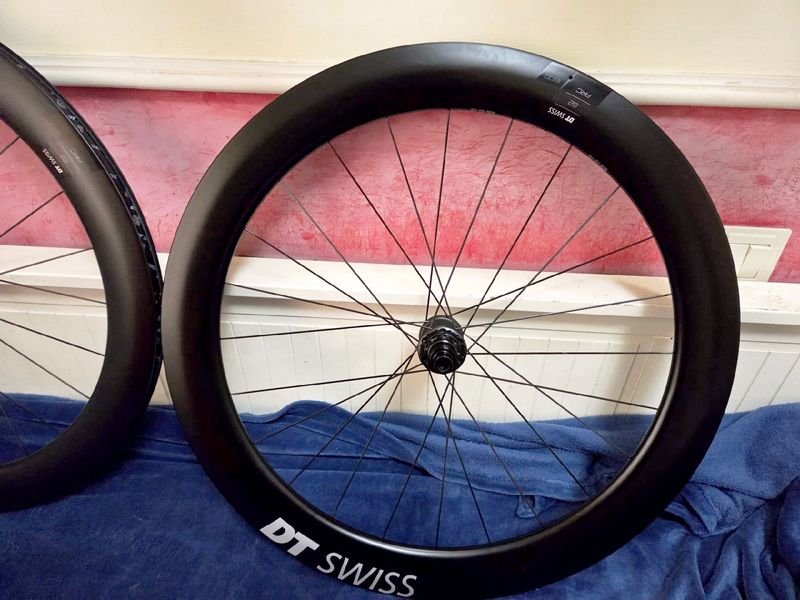 Dt Swiss RUEDAS CARBONO ARC DICUT 62MM 2025 Wheels d'occasion