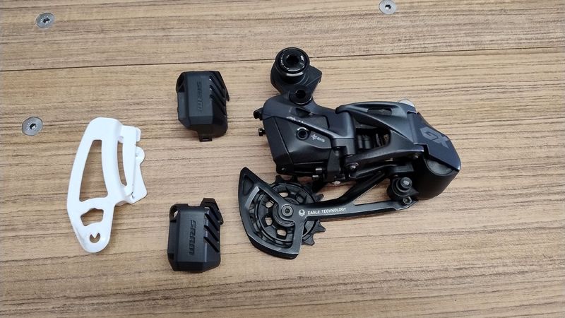 Käytetty Sram GX Eagle 1x12v Lunar Rear Derailleur Drivetrain & Pedals