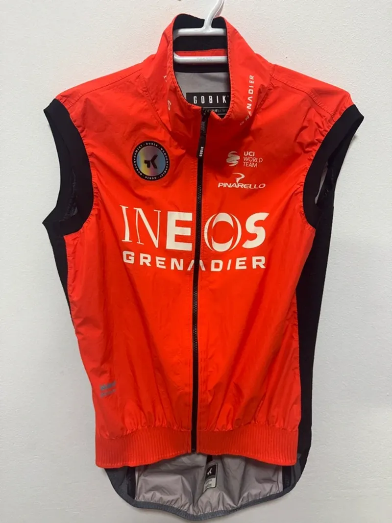 Brugt Gobik Exclusive impermeable windstopper vest Team Ineos Grenadier size XS- Cycling Clothing