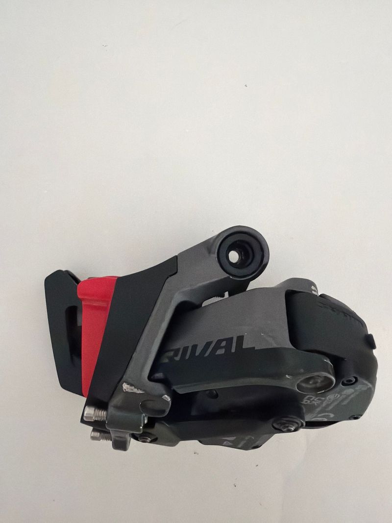 Sram Rival AXS 12V Drivetrain & Pedals d'occasion