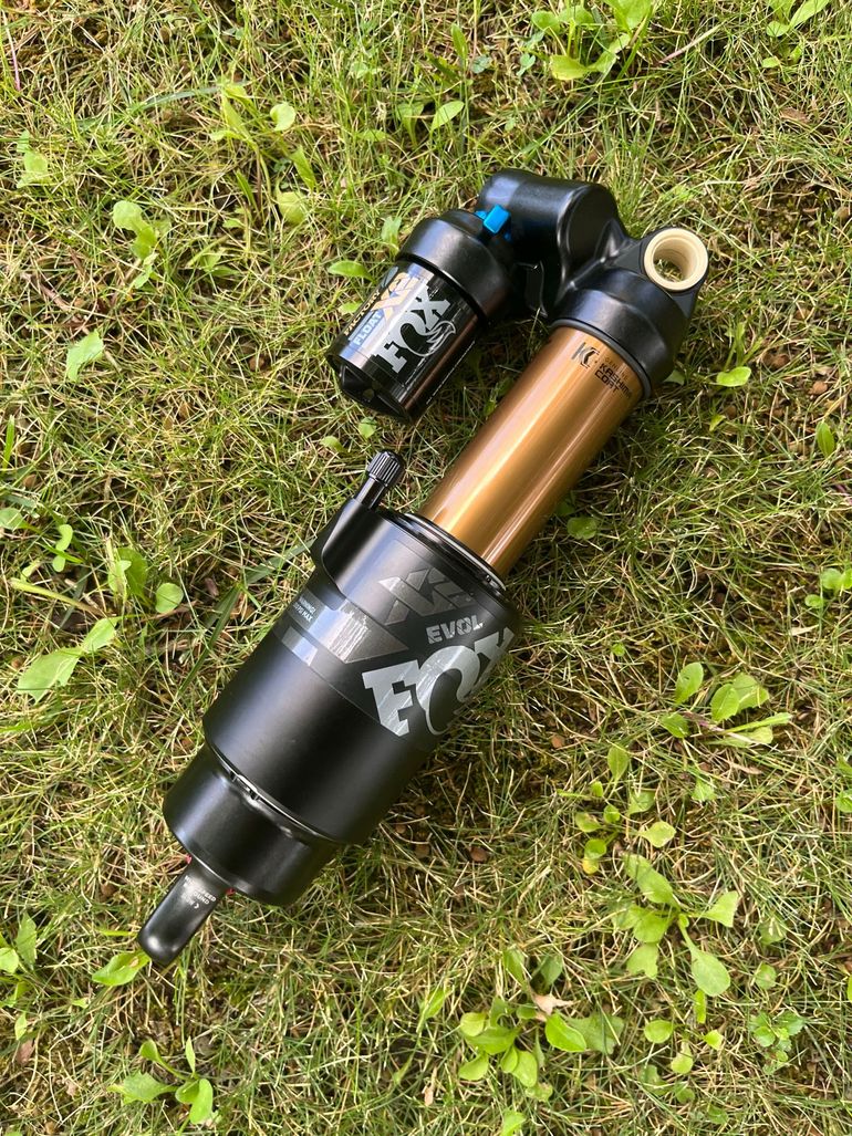 Used Fox Float X2 Factory 2023 bike — image 2 of 13