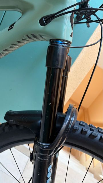 Used Fox 38 Performance elite 2021 bike — image 5 of 9