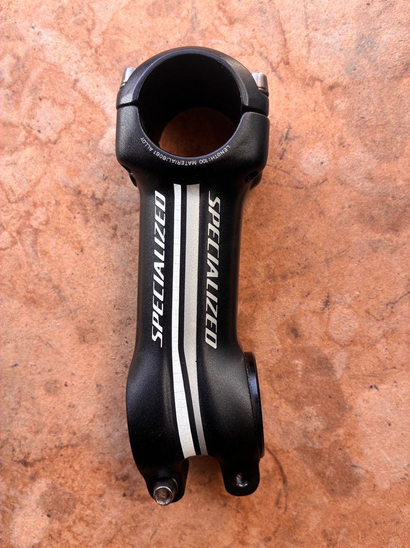 Použité Specialized Attacco Manubrio 100mm Cockpit
