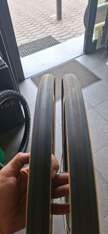 Used Vision Carbon Wheels 2025 bike — image 7 of 7