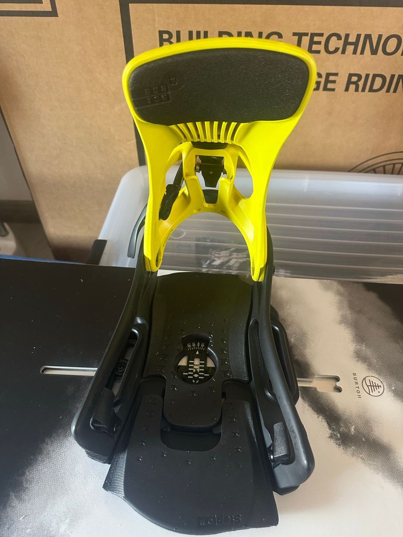 Used Burton Snowboard Bindings 2026 Snowboarding & Splitboarding