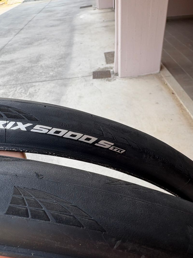 Continental Grand Prix 5000 S TR Tyres & Tubes usato