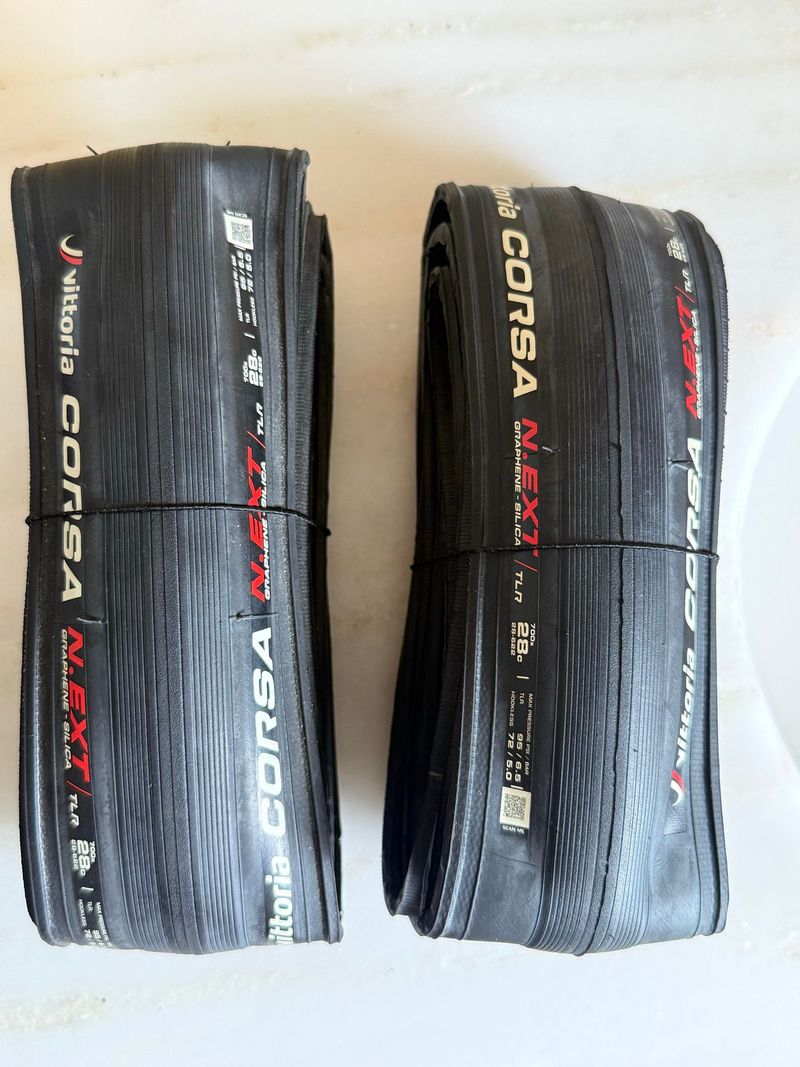 Vittoria Corsa Pro N.EXT 2026 Tyres & Tubes d'occasion