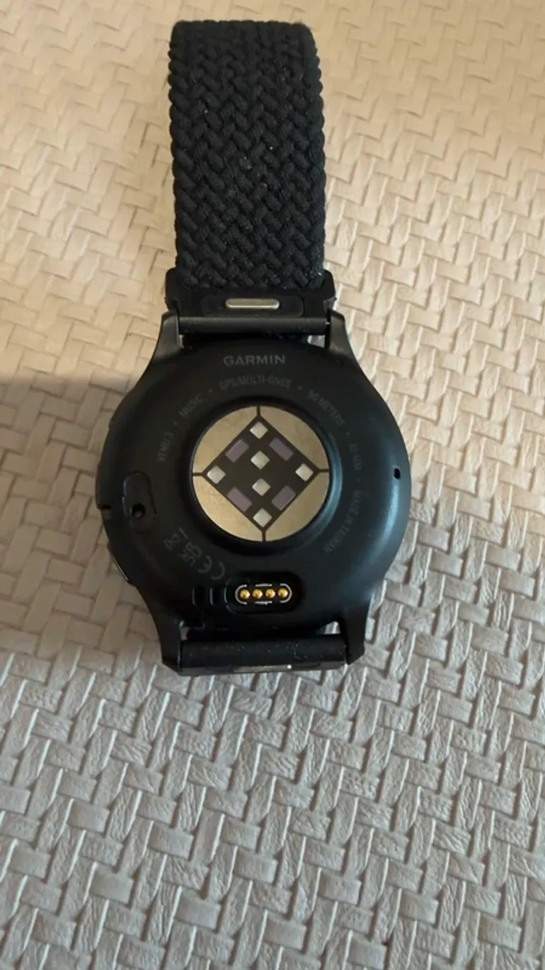 Used Garmin Venu 3 bike — image 4 of 11