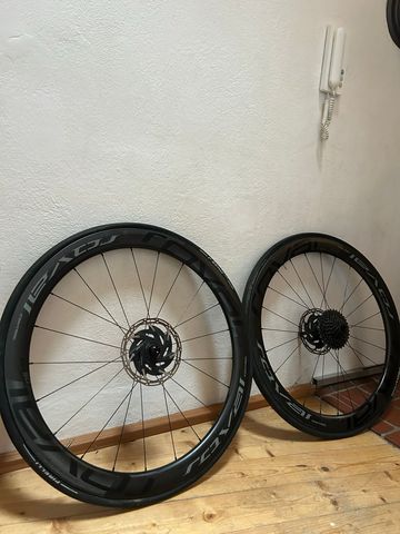 Tweedehands Roval Rapide CLX 50 bike — afbeelding 2 van 5