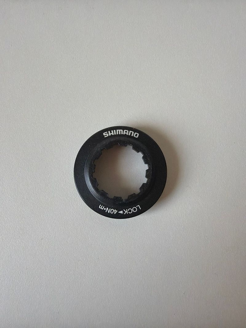 Shimano Anello di bloccaggio interno Drivetrain & Pedals usato