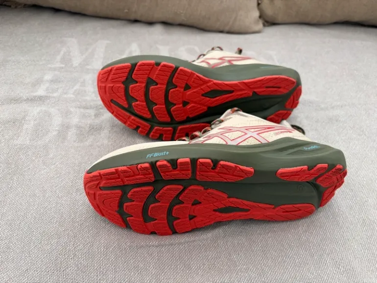 Used Asics GT-2000 13 TR bike — image 3 of 7