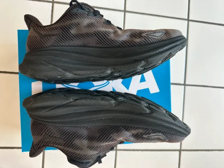 Used Hoka Clifton 9 bike — image 7 of 9
