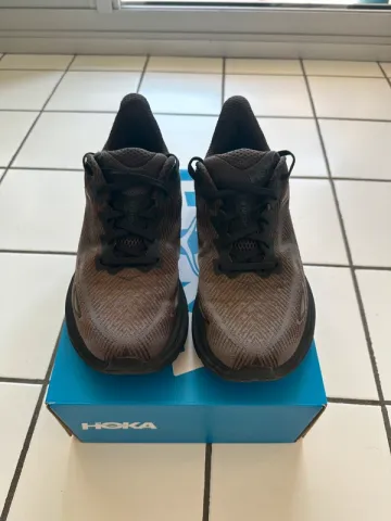 Used Hoka Clifton 9 bike — image 2 of 9