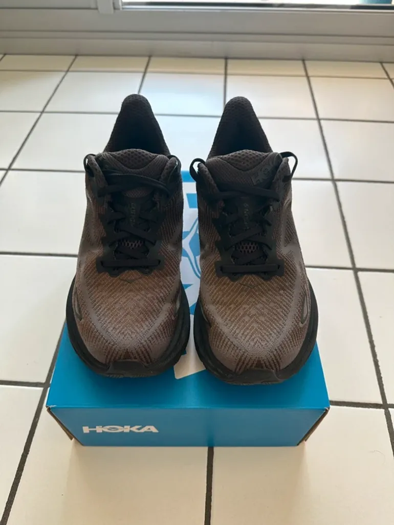 Used Hoka Clifton 9 bike — image 2 of 9