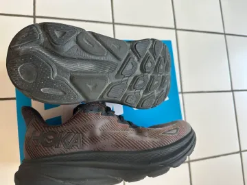 Used Hoka Clifton 9 bike — image 6 of 9