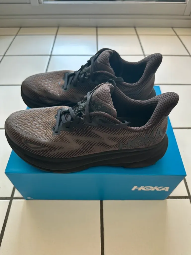 Used Hoka Clifton 9 bike — image 4 of 9