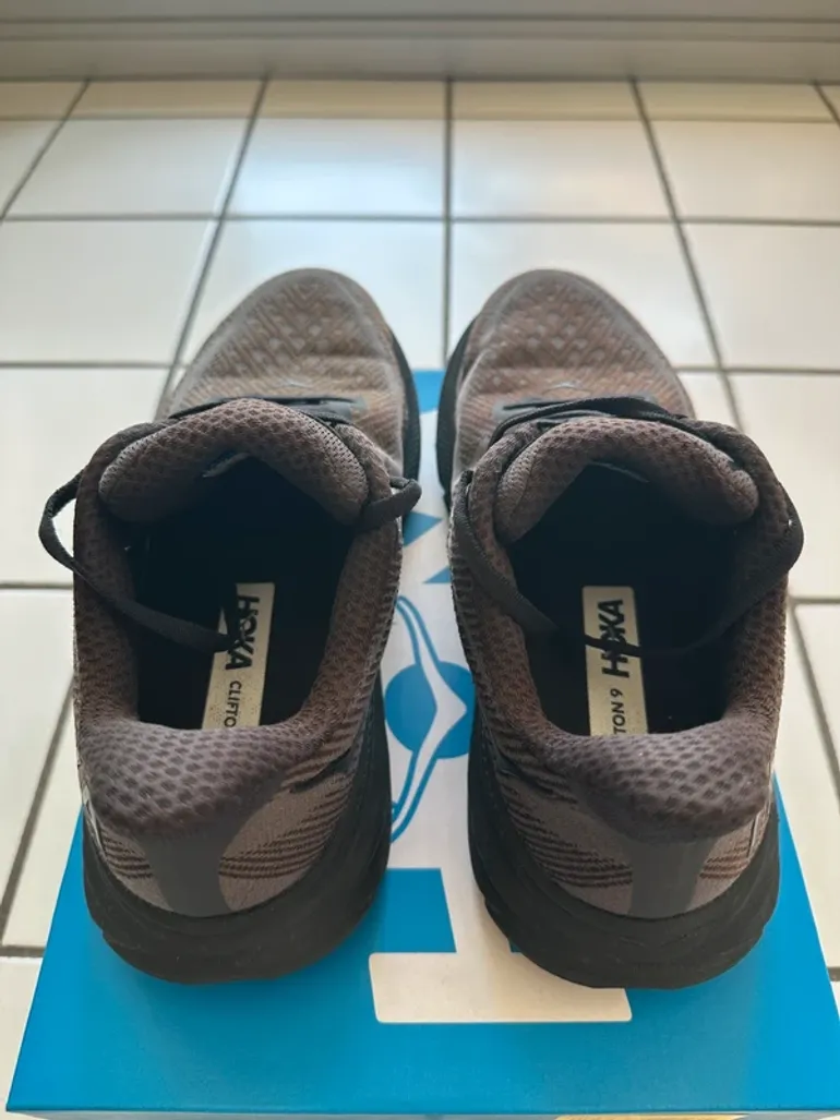 Used Hoka Clifton 9 bike — image 3 of 9