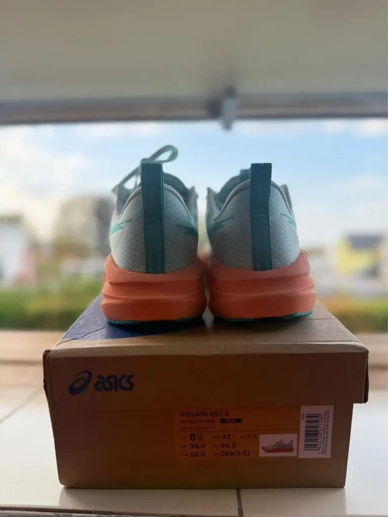 Brugt Asics Novablast 5 bike — billede 3 af 5