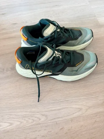 Used Hoka Speedgoat 7 bike — image 3 of 5